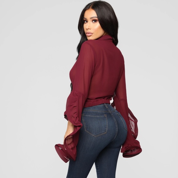 Fashion Nova Bell Sleeve Around Top - NWT - Picture 4 of 5